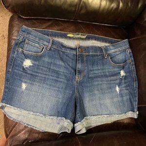 Old Navy Distressed Boyfriend shorts Sz 16, NWOT